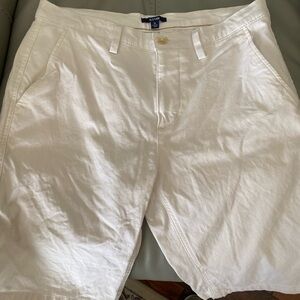 Kiabi White Men's Flat-Front Cotton Blend Shorts